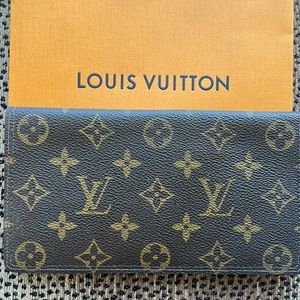 Louis Vuitton billfold and card holder/wallet ❤️